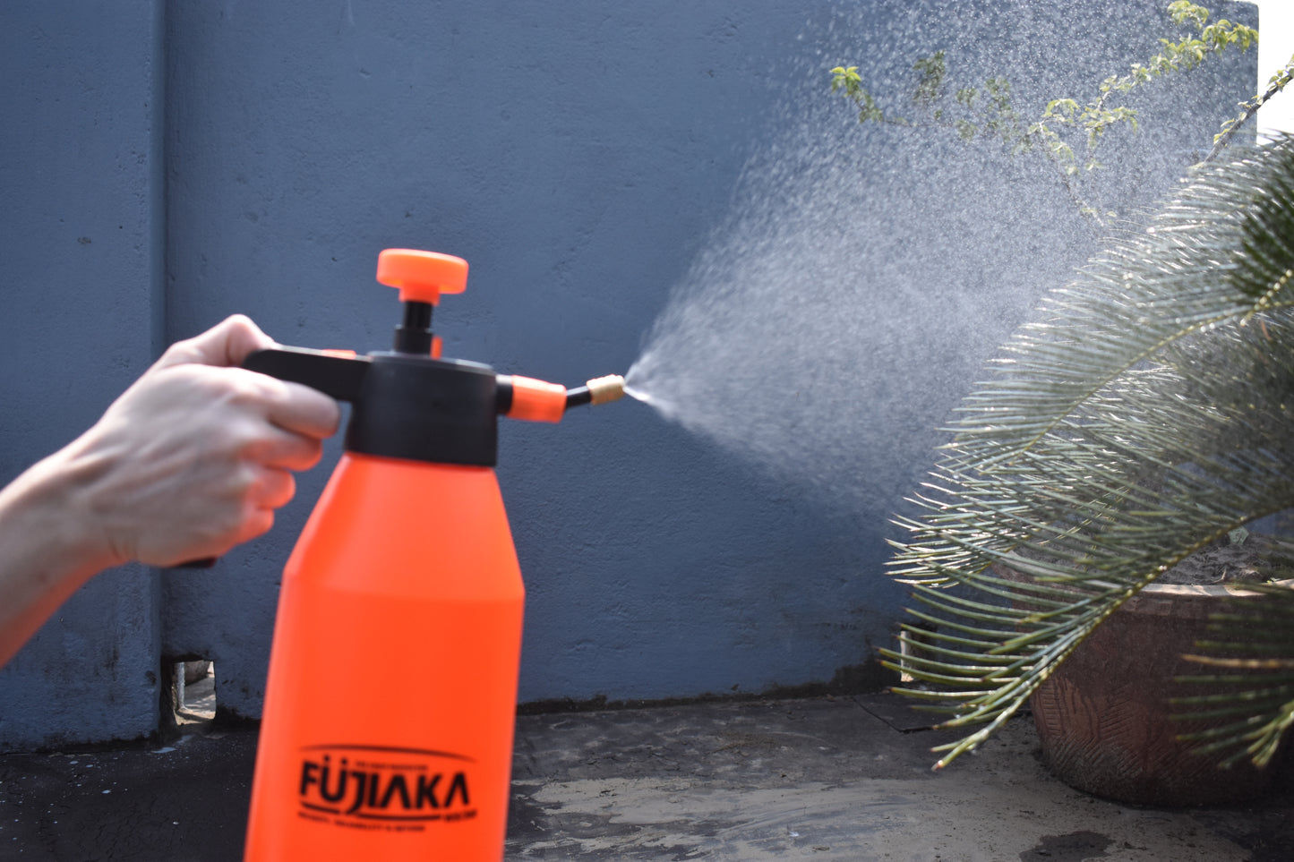 FUJIAKA WS/360, Handheld Garden Sprayer-2 Litre